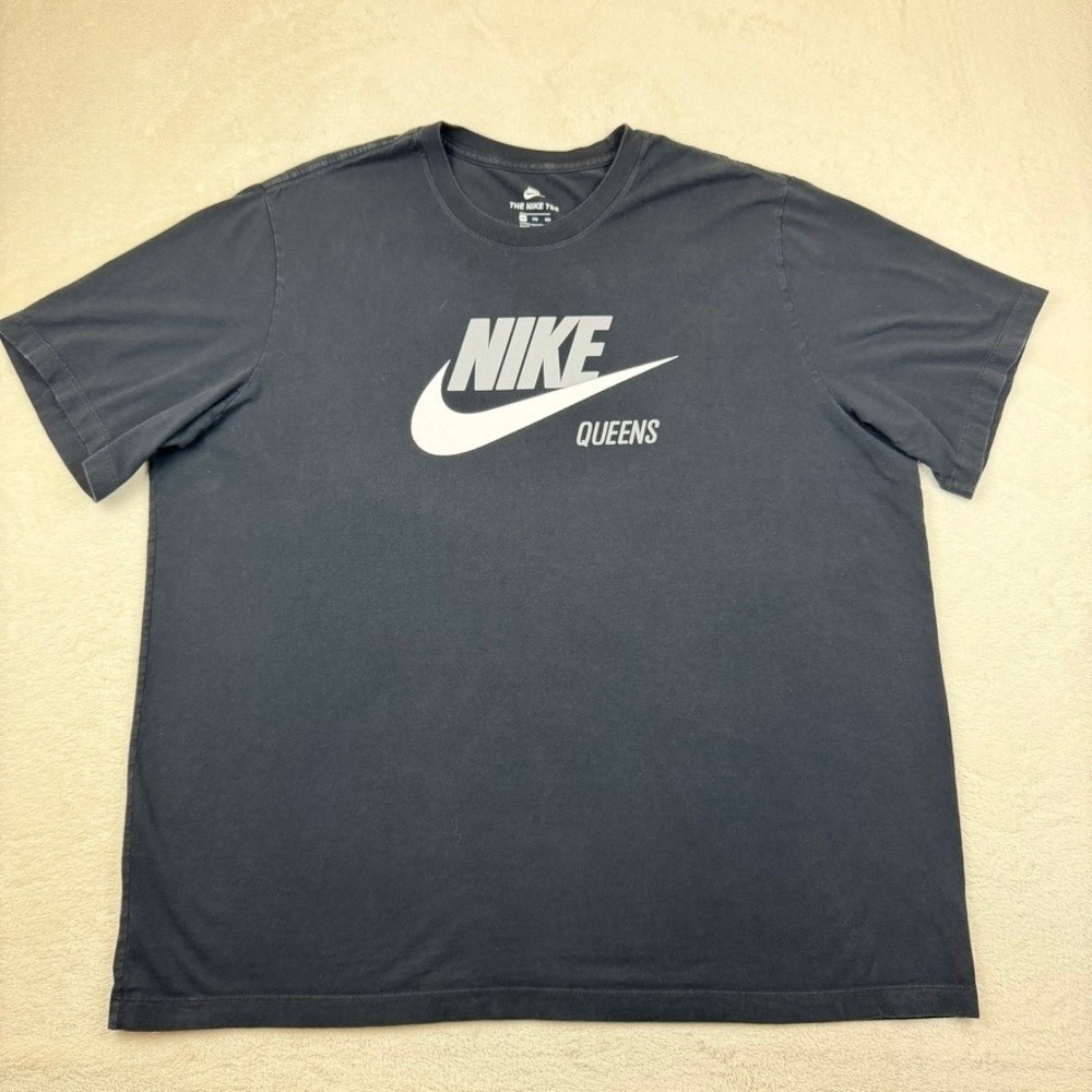 Nike Tee City Queens Graphic Short Sleeve T-Shirt Men XXL Black/White 637586-00A